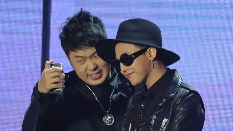 前途尽毁！杜海涛跪拜过的神倒了，权志龙因涉嫌吸毒被立案调查