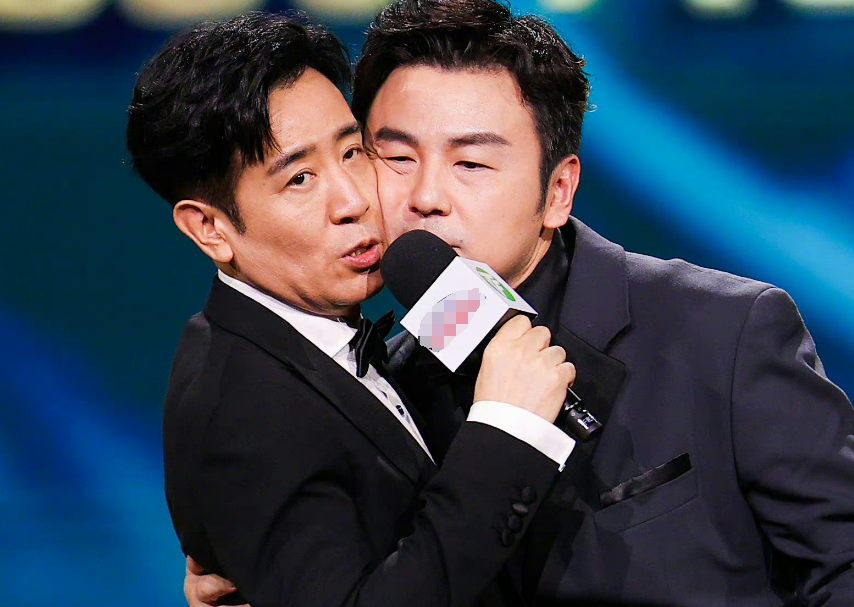 39岁“呆头呆脑”的雷佳音,又一次“赢麻”了?