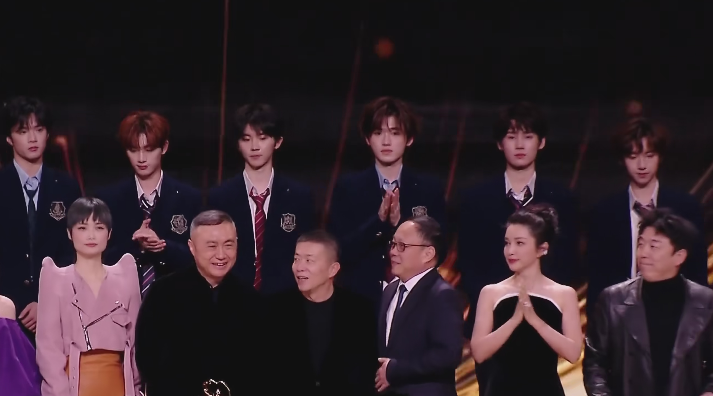 微博之夜,把娱乐圈的人情冷暖、权势地位体现得淋漓尽致