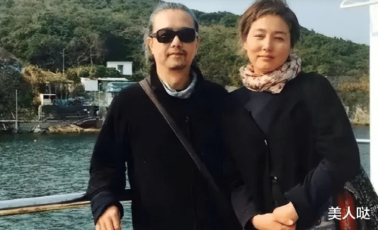 “男人婆”张延老到认不出!穿大妈装肤色脸黄一脸憔悴,52岁比普通奶奶还要老