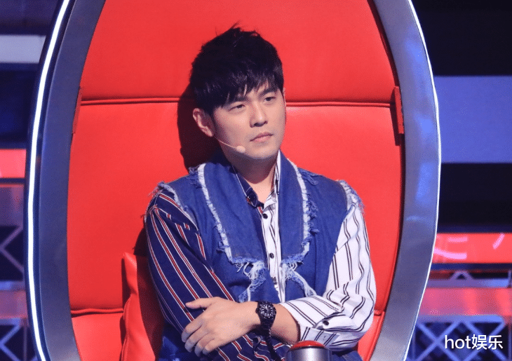 那英|甄妮连续发文内涵那英,好声音前制片人爆料:有男冠军花3千万