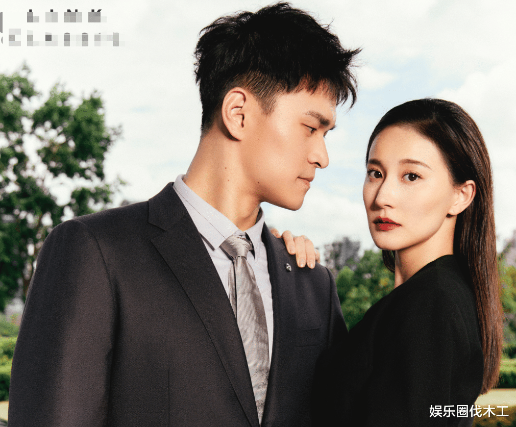 孙杨张豆豆外出被偶遇,女方神情憔悴穿着宽松,小腹凸起被疑有孕