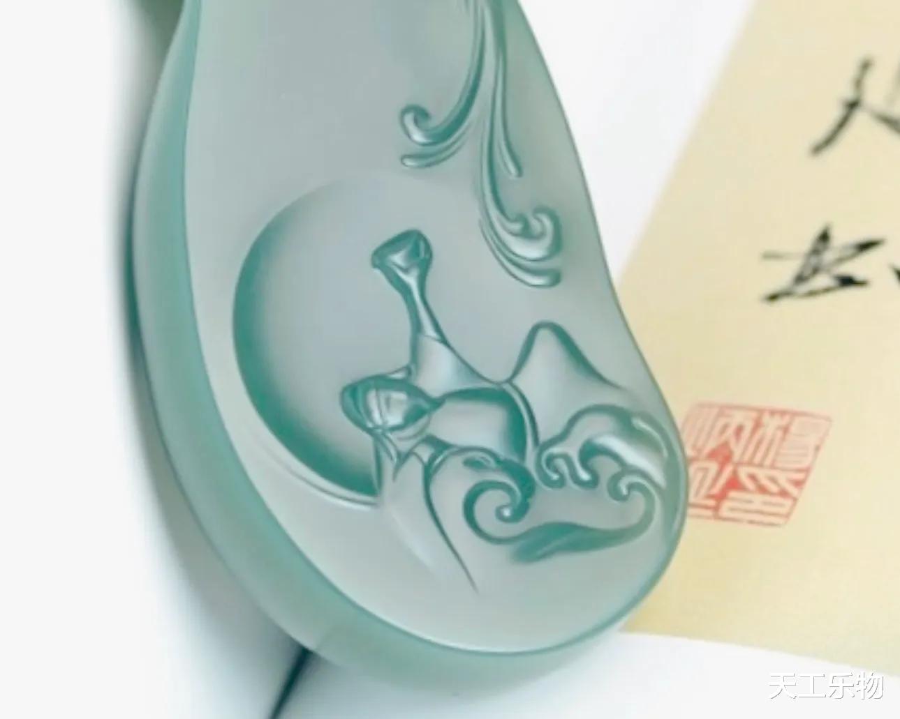 和田玉的细度顶点！沙枣青籽料浮雕“将进酒”！