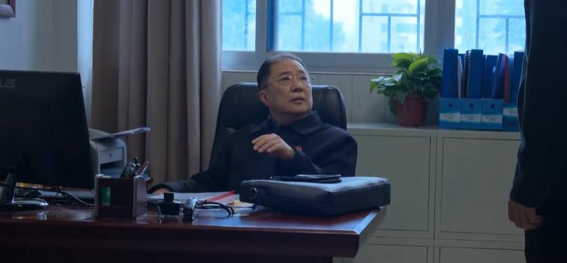 狂飙:墓碑下藏金条,被督导组吓死的袭开疆,撕开了京海的黑口子