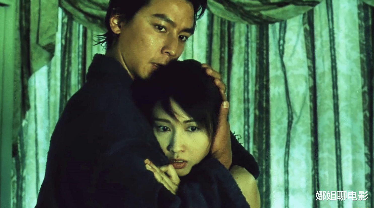 黎姿的香港B级片，让你大饱眼福，面对三个变态歹徒她迎难而上