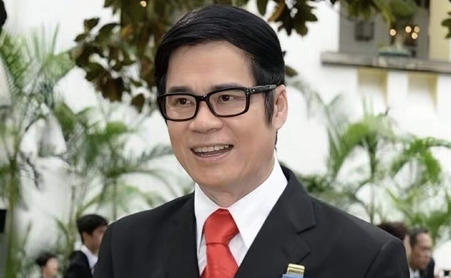 恭喜!TVB知名老戏骨默认新恋情,初恋患脑膜炎离世后单身多年