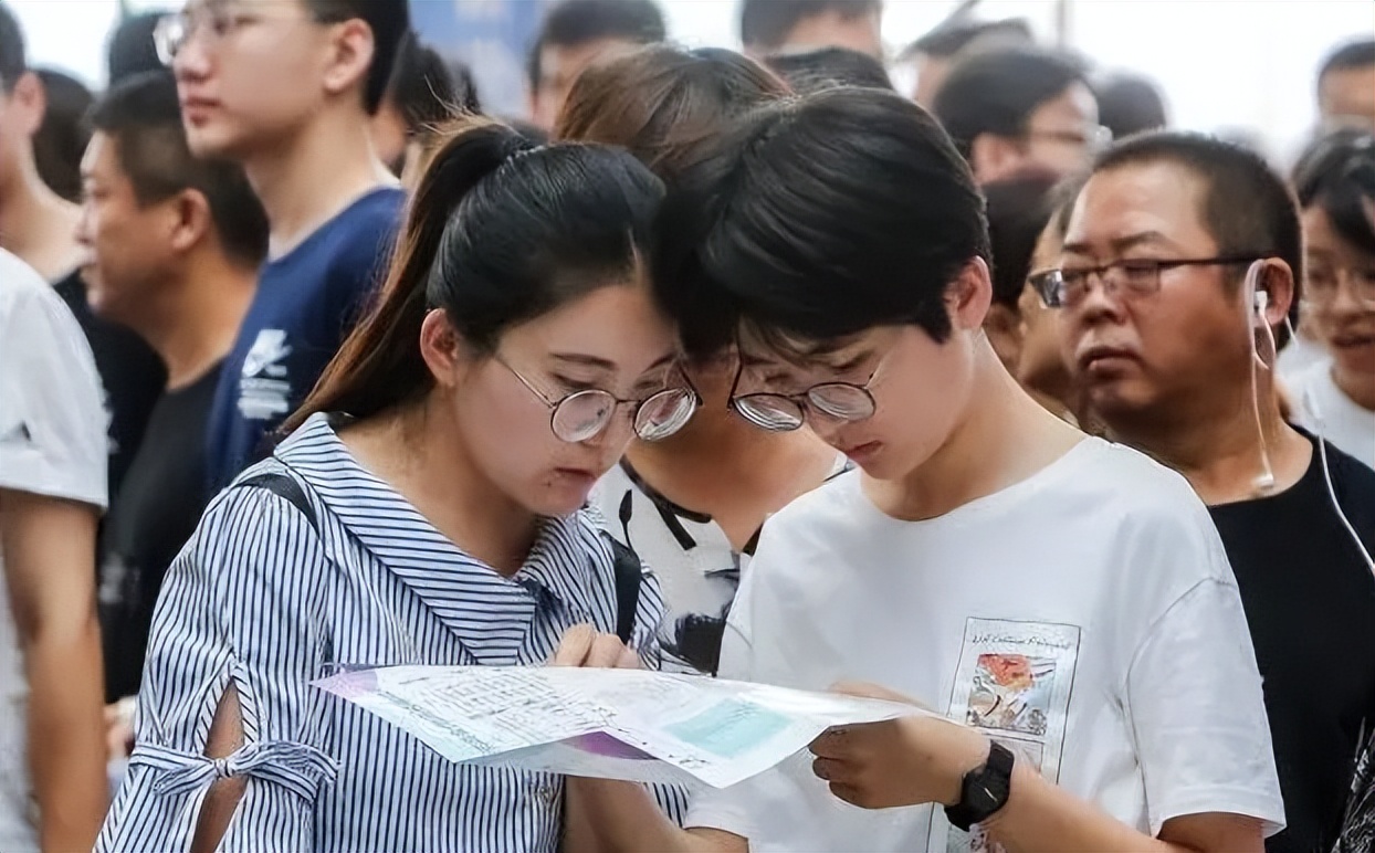 求职|已经烂大街的专业,在家长眼中则是“高大上”专业,实际就业困难