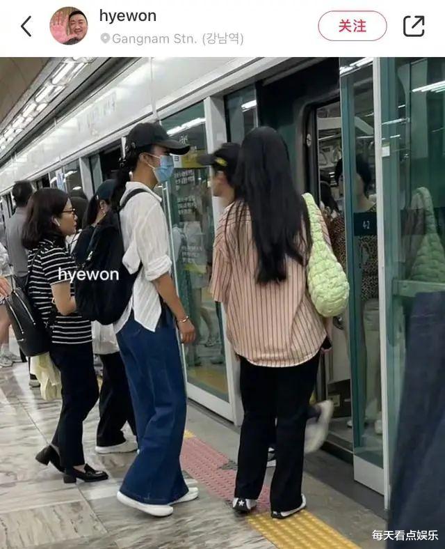 汤唯韩国坐地铁被偶遇!穿平价衣模样十分土气,肤色黄黑不如路人