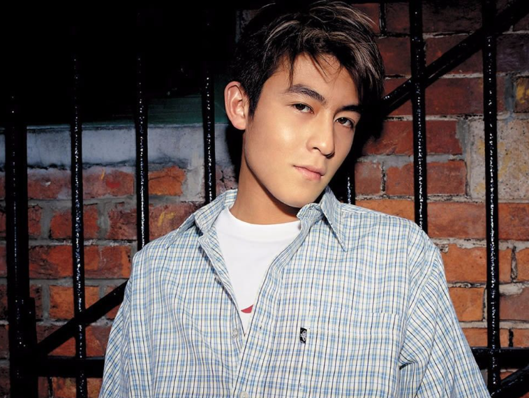 从娱乐圈“最帅男神”到被人人骂丑，陈冠希经历了什么