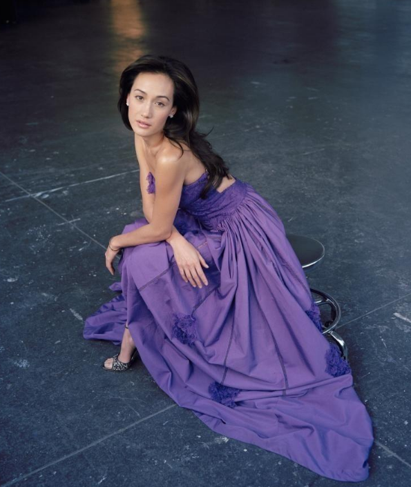 她是全港男人梦中女神，艳压子怡，拿下彦祖，迷倒冠希，如今单身