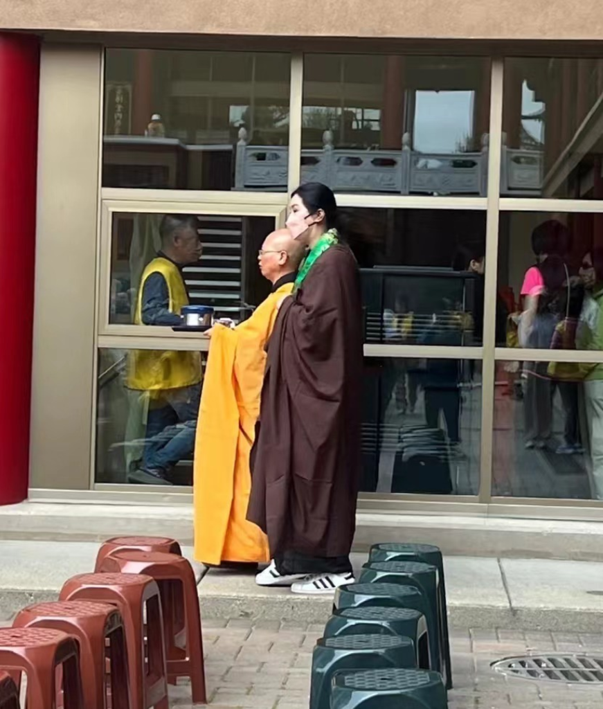 王祖贤|王祖贤已成千万富婆，在加拿大拥有超大庄园，亲自种菜摘果好惬意