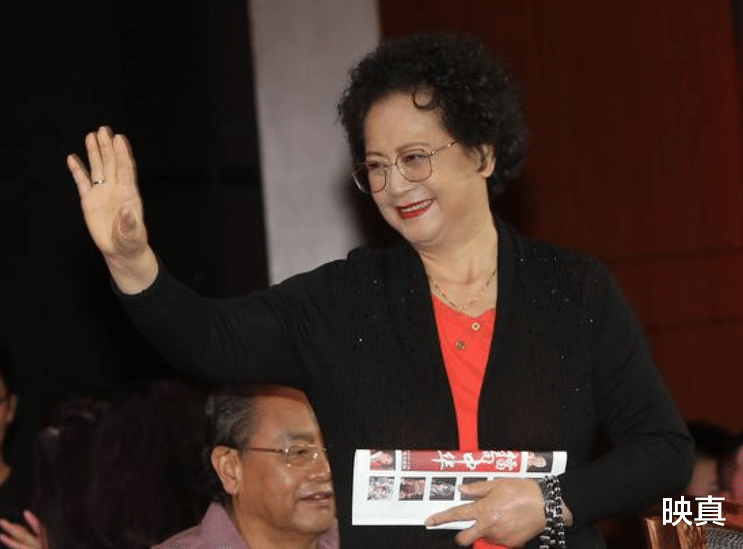 自从演了菩萨后，她身上就怪事不断，连专家也解释不了