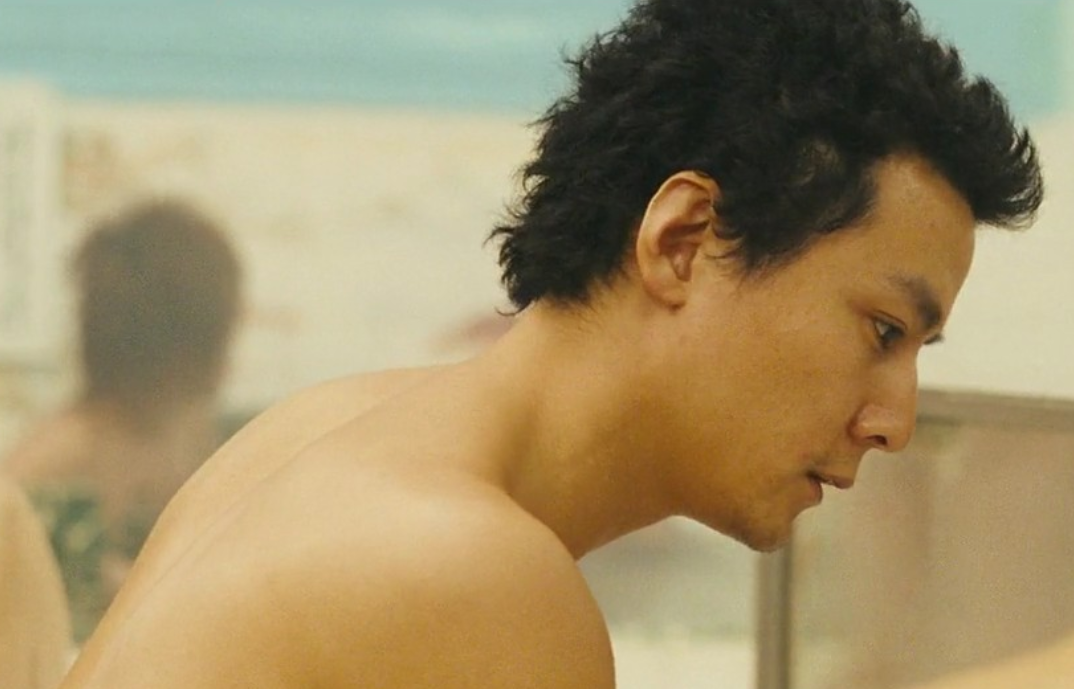 推荐四部大陆不能播的香港限制级电影,第一部就是成龙主演尺度片