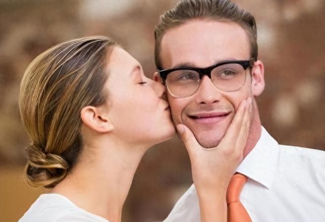 男女亲热时，身体3个部位是禁吻区，为了伴侣健康，请别轻易触碰