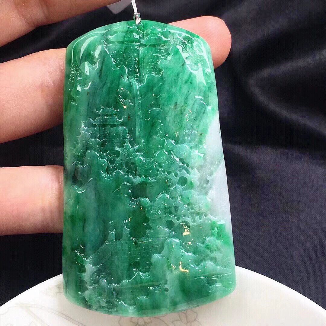 翡翠雕刻不简单，懂得欣赏最重要！翡翠回收平台哪个好？