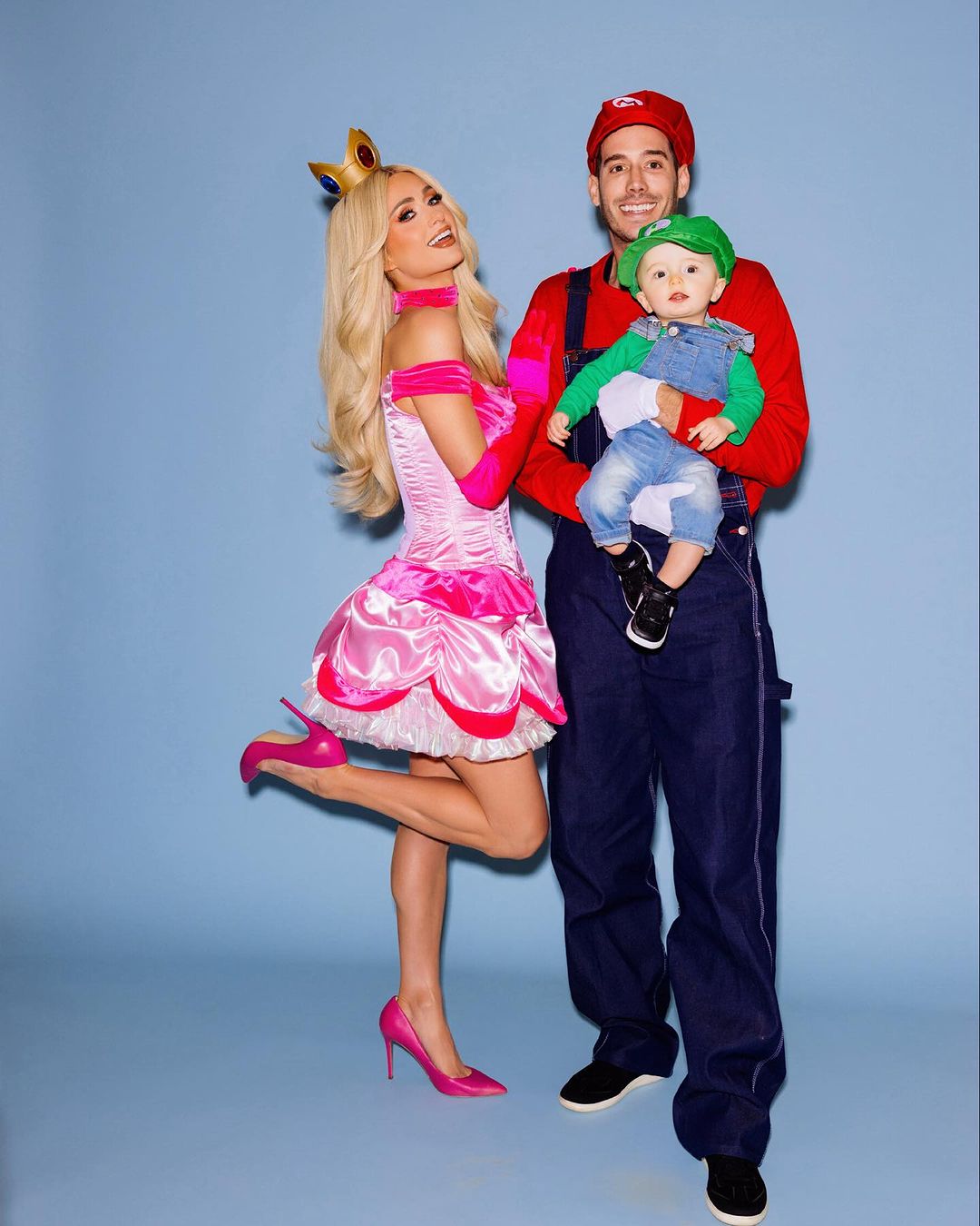 名媛帕丽斯·希尔顿官宣二胎女儿出生，第一胎儿子才10个月