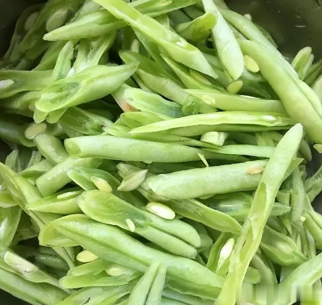 腌菜|每株都含有剧毒，农村30年前却常用来做腌菜，为何如今消失不见？