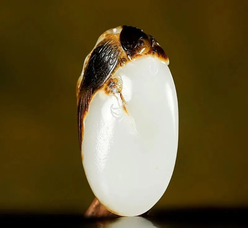 这四种外表“透白”的和田玉,一定要远离