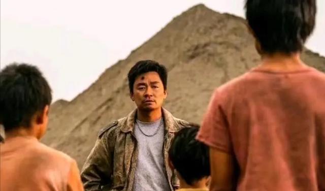 笑掉大牙!首日票房4380万,这部耗资3亿的新片,被王宝强打懵了