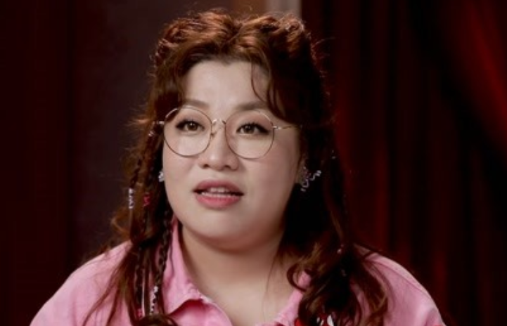 移民|喜剧人蒋诗萌移民英国冲上热搜,曾三次参加央视春晚,是冯巩爱徒