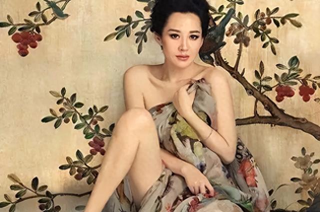 私生活混乱？这次再也瞒不住了！54岁的许晴究竟多“放肆”？