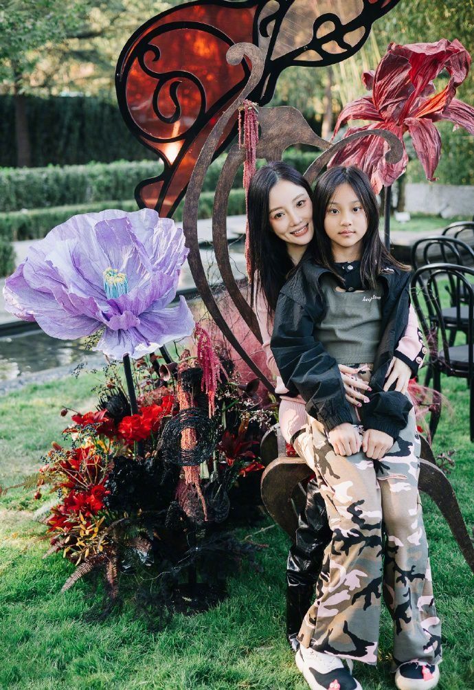 贾乃亮新恋情疑曝光，娱记曝他打着如意算盘不会公开，可怜了甜馨