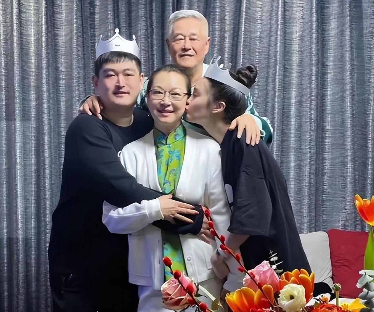 赵本山|赵本山儿子牛牛自曝将结婚!女方健身教练歪嘴缺牙,网传彩礼送1000万