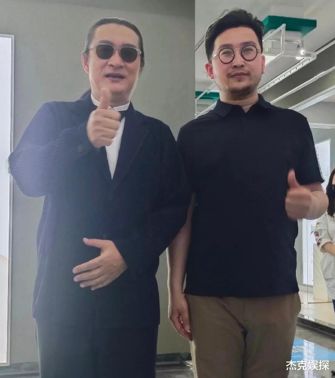 黄安|60岁黄安直播首秀,剪掉留了15年的长发,吸引超过100万网友观看