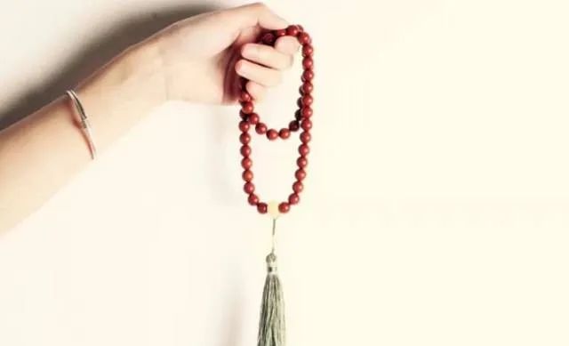 戴1080颗珠子的手串逛街是什么感觉?