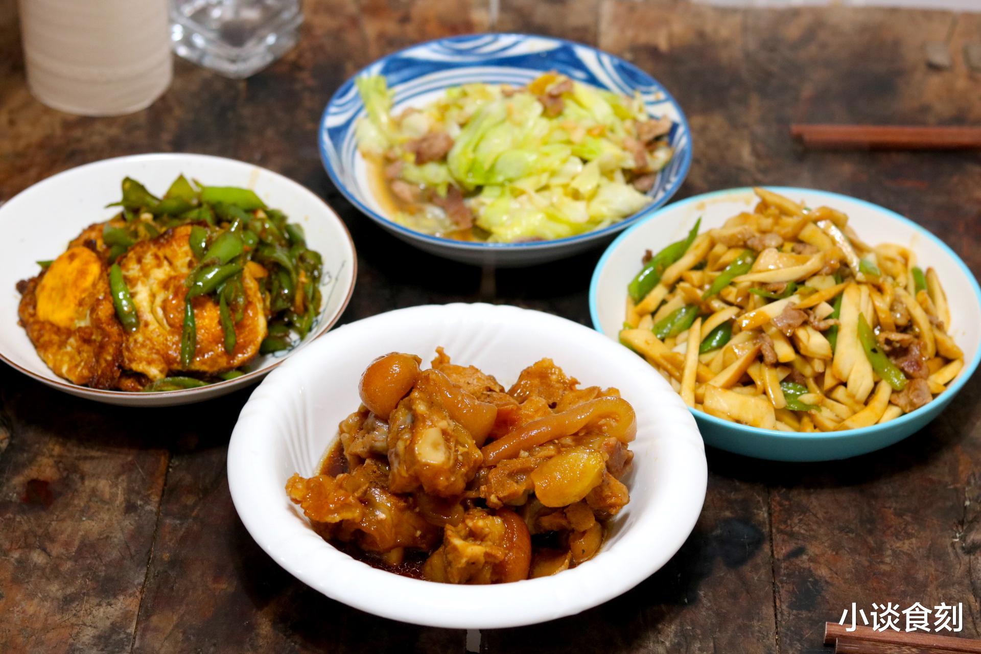 猪蹄|江西男子晒高考前后伙食,4菜变2菜,猪蹄没了,妈妈:爱吃不吃