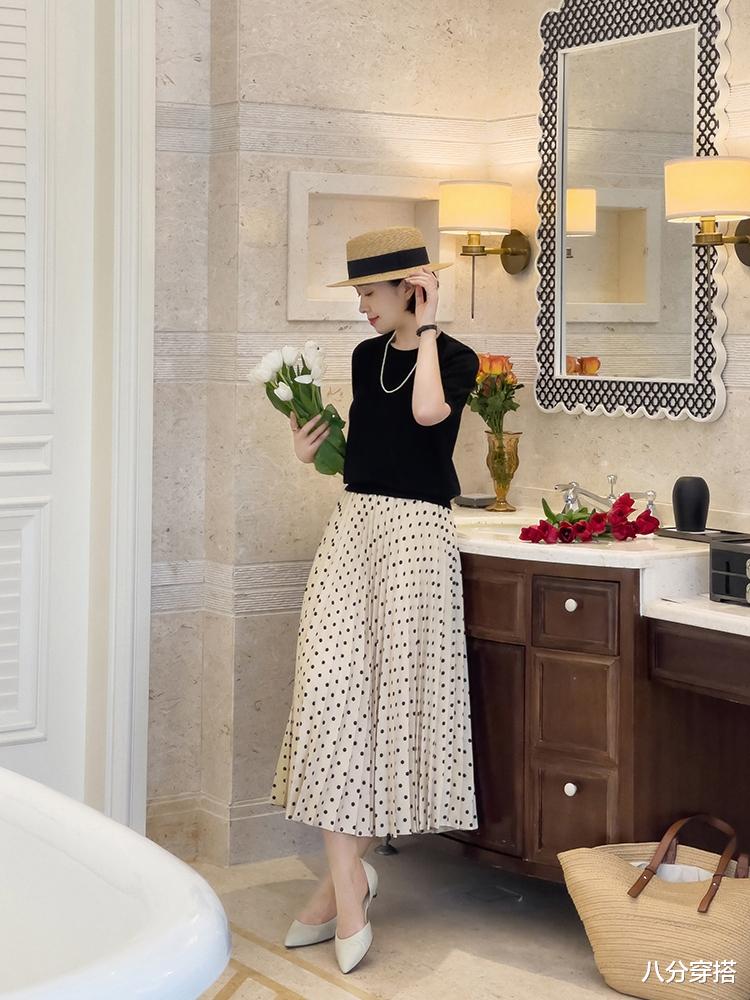 西装|职场女性:快舍弃你传统版型西装,太老气,今春流行这几款单品