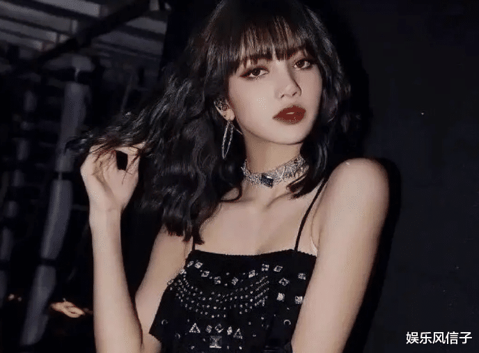 疯马秀彩排视频疑流出,尺度很大满屏马赛格,曝Lisa表演只穿项链