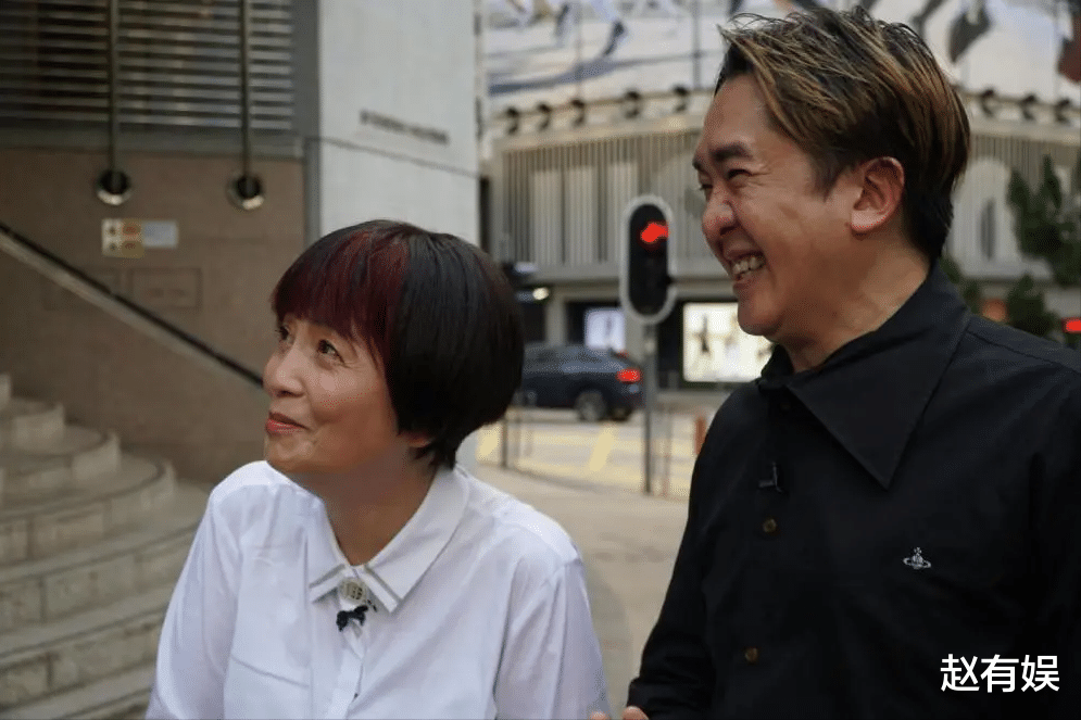 养3个女友，每人每月给50万工资，一周轮流陪2天，剩一天休息