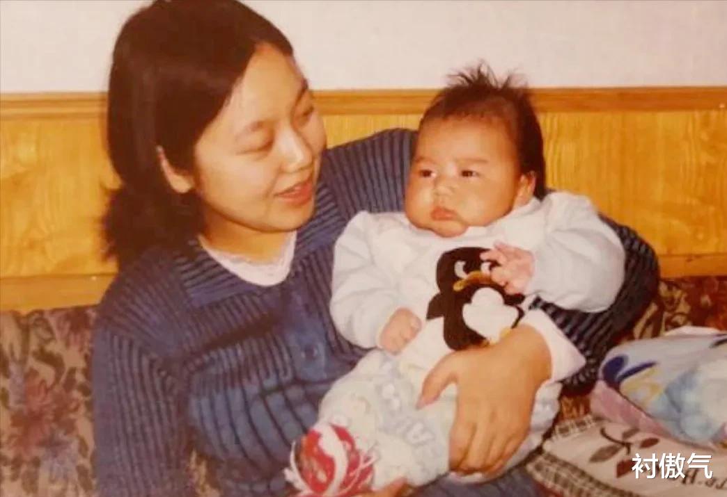 闫妮|长相平平,演技尴尬,闫妮无底线强捧女儿“上位”,终于遭到反噬