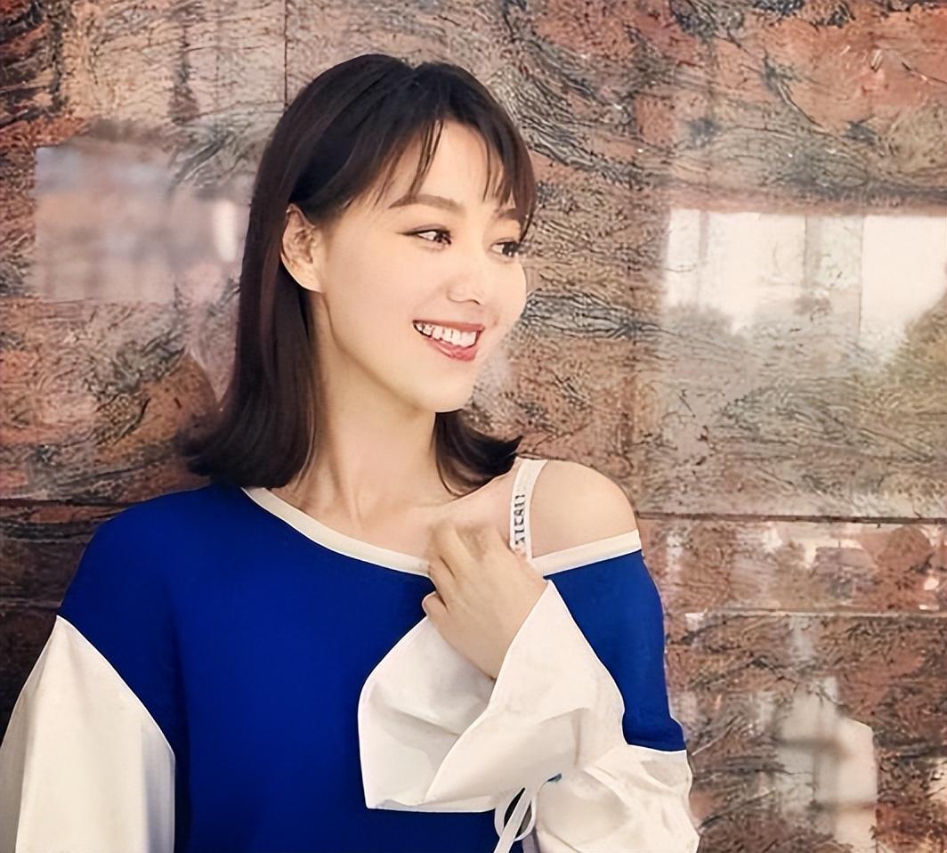 哑巴吃黄连!最美央视主持人“被辞”,后被爆是富豪小三