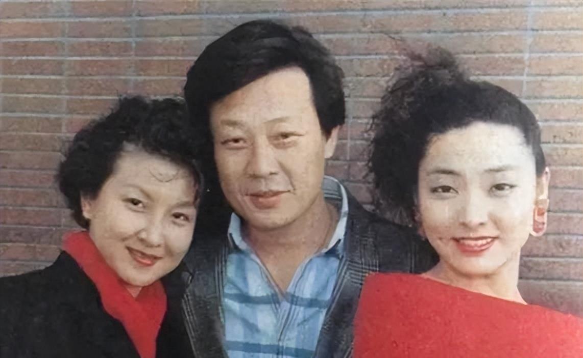 “坐拥双妻”寇世勋:2个老婆住上下楼,68岁仍奔波赚钱养家