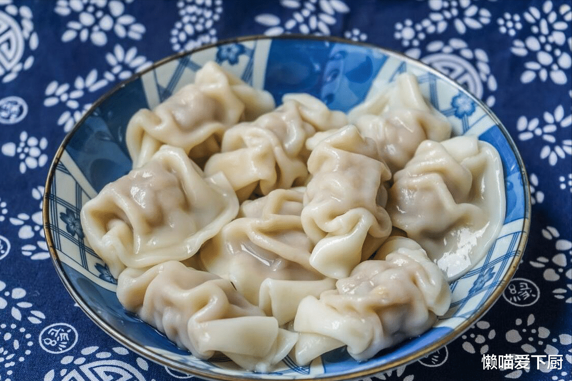 饺子|煮水饺，“盖上盖煮”和“不盖盖煮”差别大，难怪饺子口感不一样