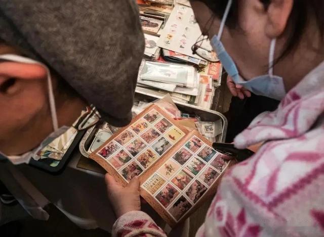 钱币|钱币邮票节假日现象一瞥