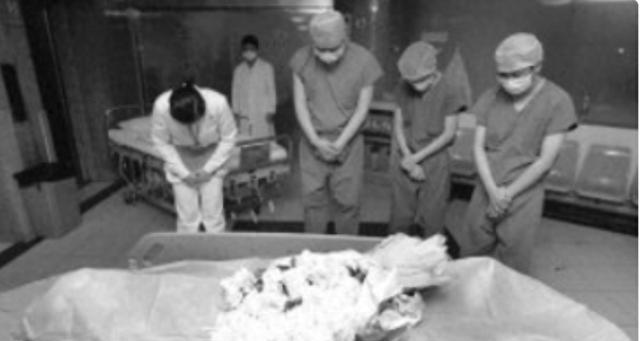 著名主持人魏笑:新婚24小时离世,丈夫至今未娶,父亲仍在怀念她