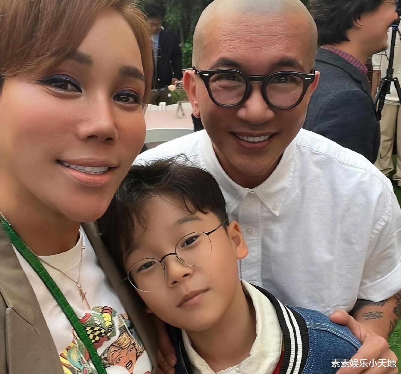 具俊晔把姜元来全家带到台北旅行,大S和徐妈一起热情招待