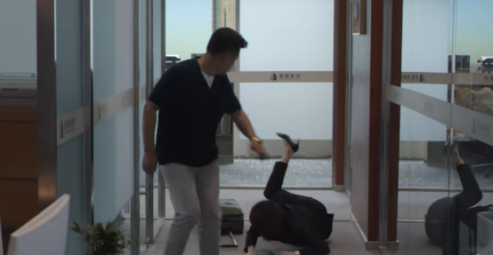 穿衣搭配|今晚开播!36集都市大剧来袭,郭麒麟领衔,央视拿到剧王了