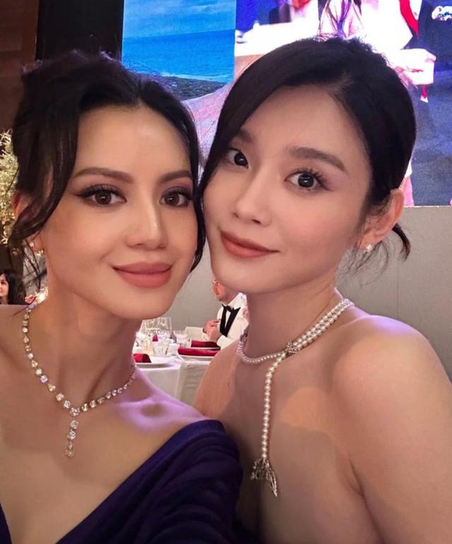 许凯|奚梦瑶参加友人婚礼,被疑有孕,怀三胎的郭碧婷被向太拉着秀和睦