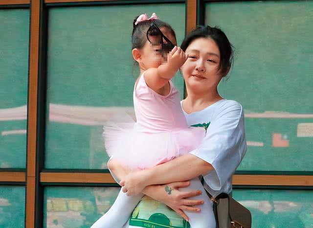 张文宏|自称养生达人,实际秃头肥胖、未老先衰,这6位明星真是无效养生