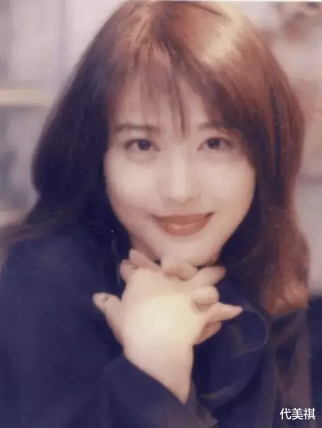 她突然去世，侮辱却早已开始