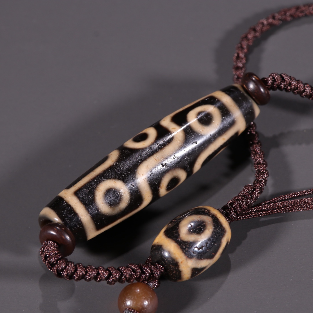 天珠|藏传 :爆老 九眼老天珠 项链