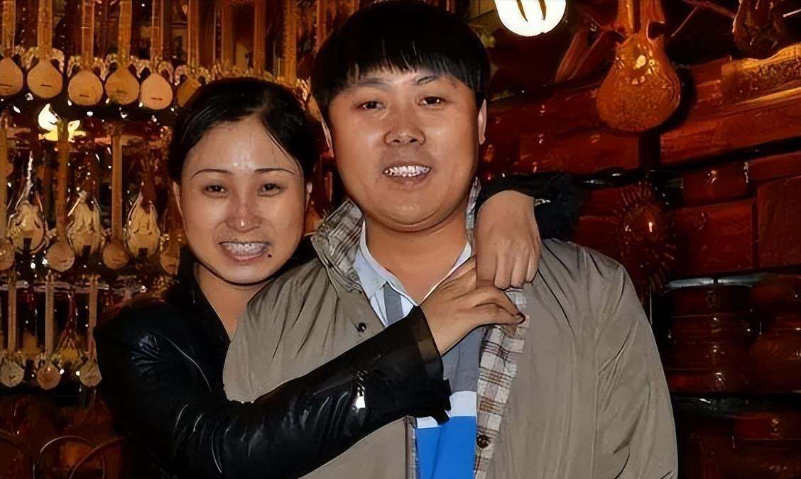 12年前，那个走红后说绝不抛弃糟糠之妻的刘大成，履行承诺了嘛