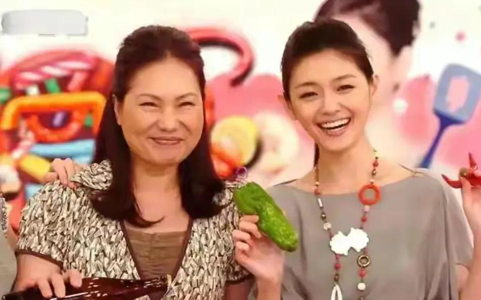 大S|曝大S工作挑肥拣瘦，推给小S要拿一半收入当介绍费