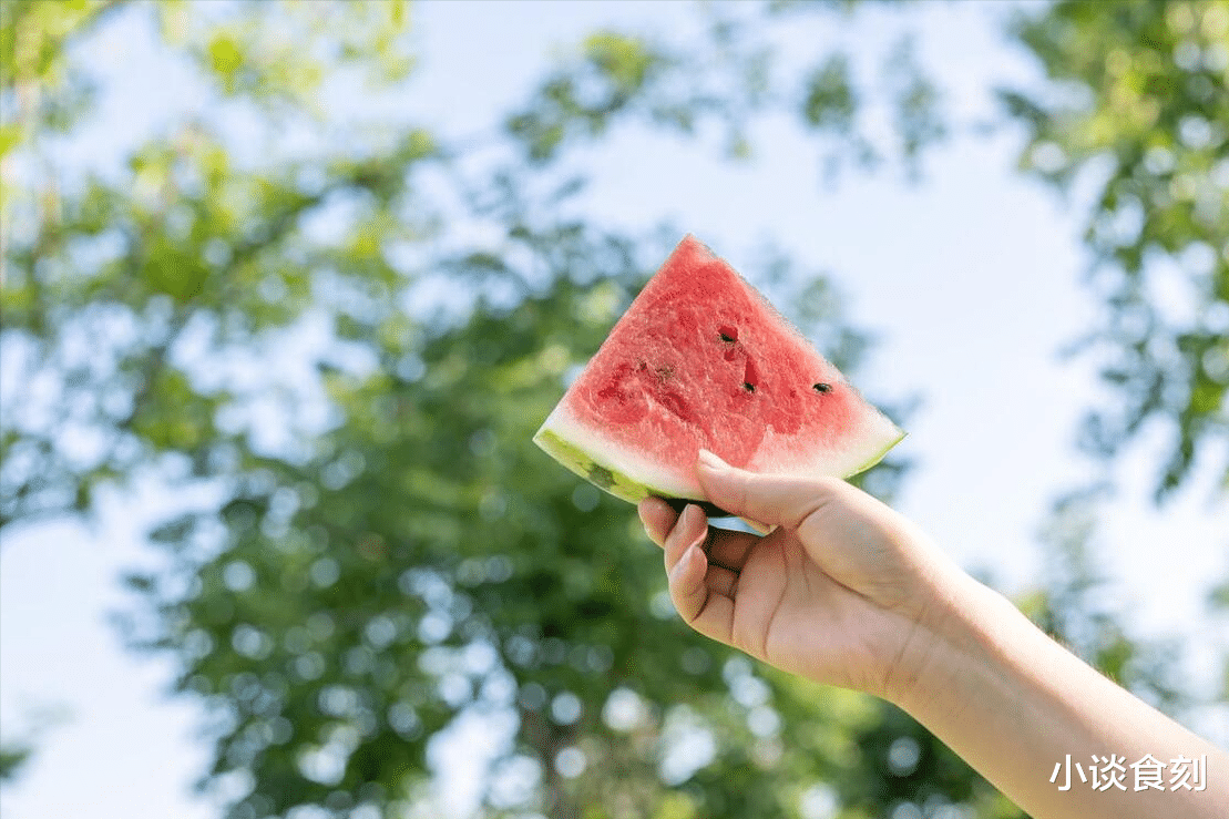 三伏天|三伏天,建议女人:少吃绿豆和黄瓜,多吃3样,气色好更显年轻态
