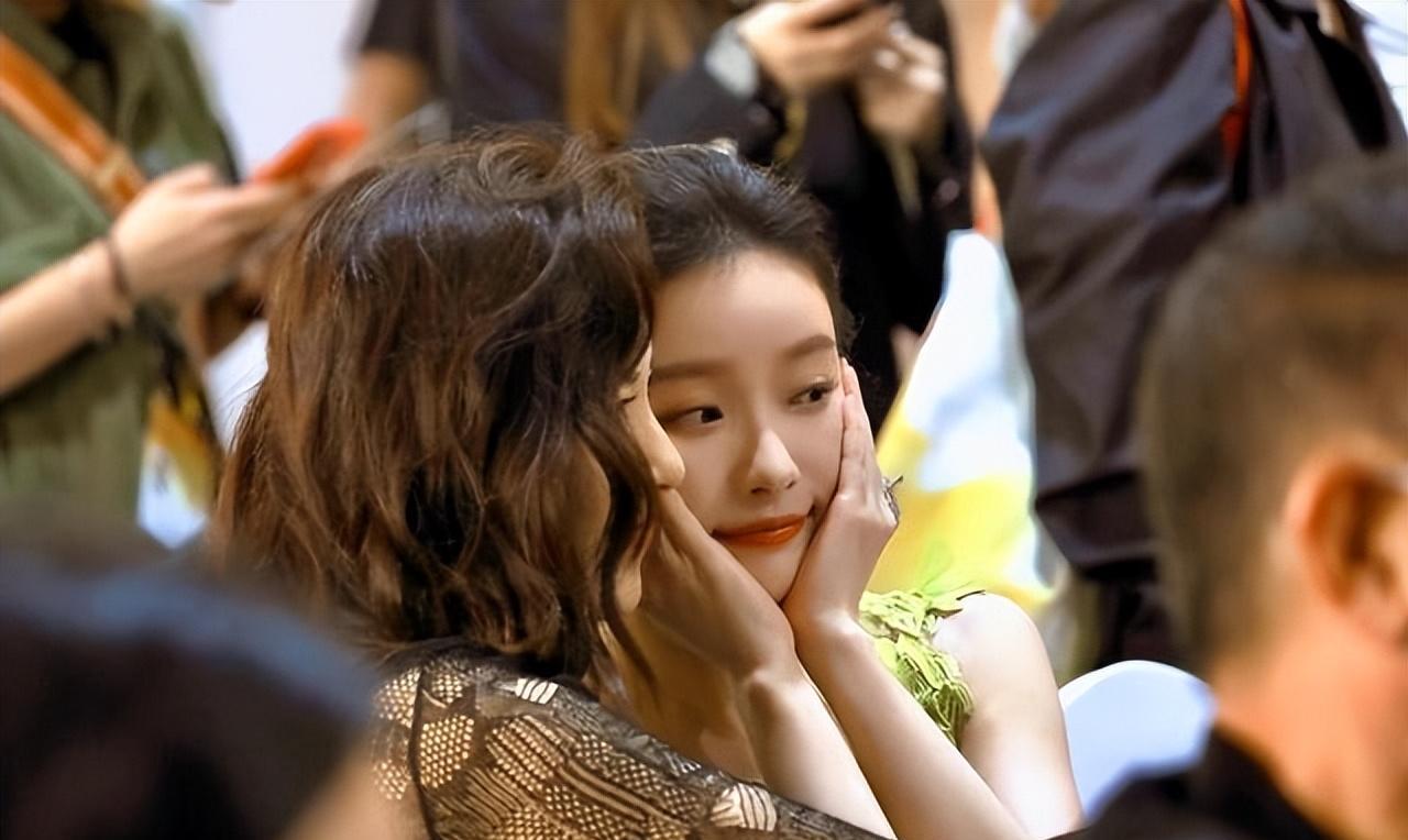 演技再优秀，也救不了“疯狂擦边”的倪妮