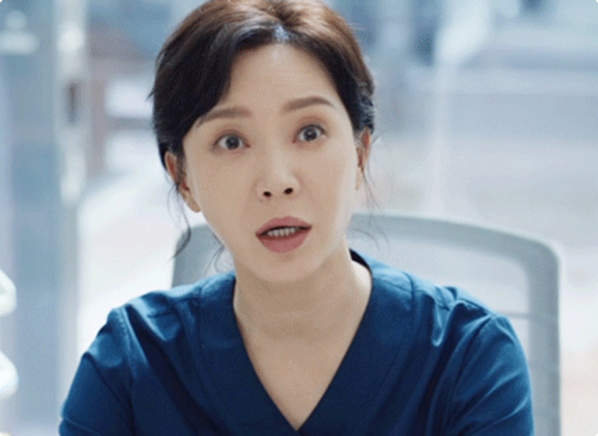 迟重瑞|微笑唇、肿胀苹果肌,《白色城堡》里最大败笔演员,让人看着难受